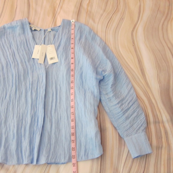 NEW! Vince Crinkled Satin Long Sleeve Double V-Neck Blouse Blue XS - Picture 9 of 16